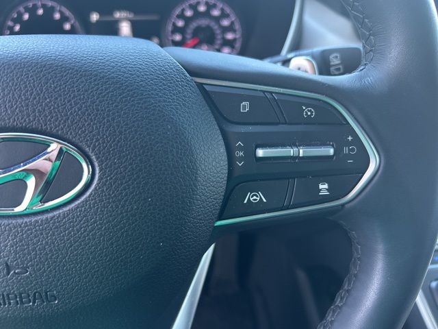 Vehicle image 16 of 34