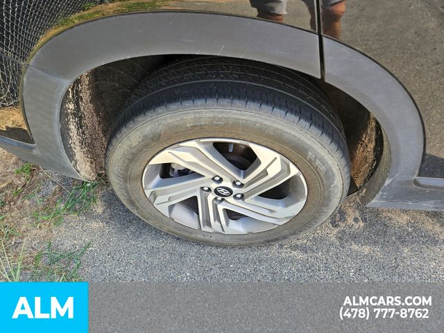 Vehicle image 11 of 25