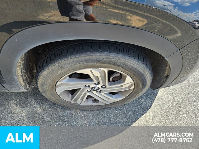 Vehicle image 12 of 25