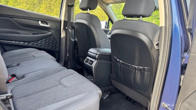 Vehicle image 19 of 32