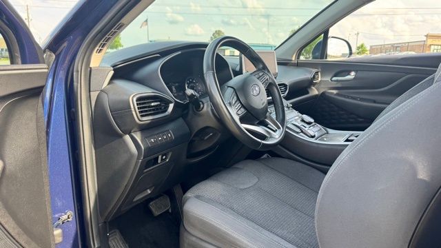 Vehicle image 24 of 32