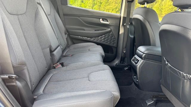 Vehicle image 14 of 32