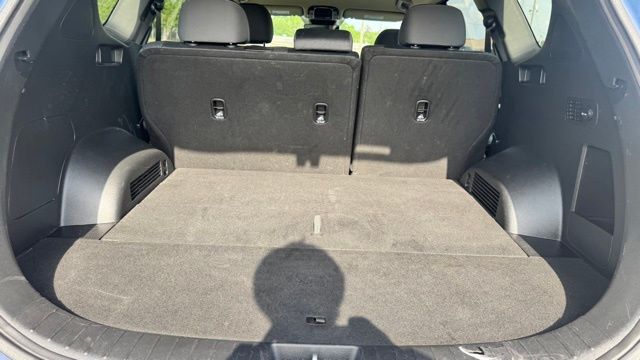 Vehicle image 12 of 32