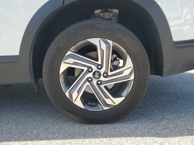 Vehicle image 11 of 32