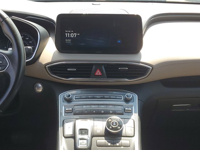 Vehicle image 22 of 32