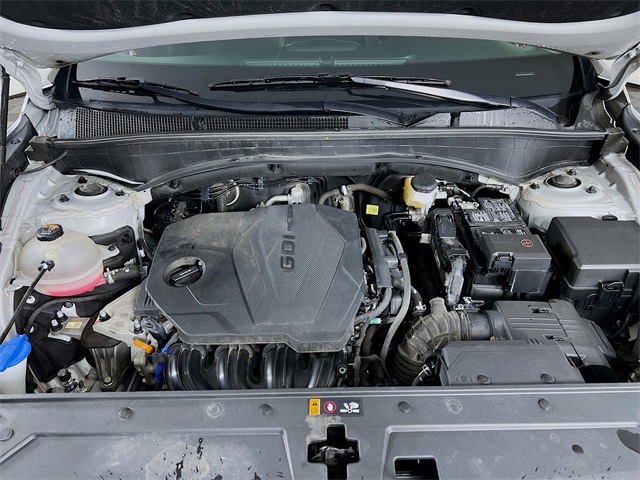 Vehicle image 27 of 36