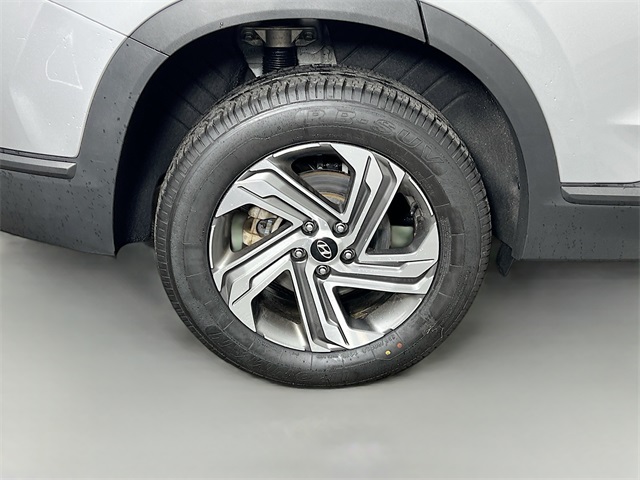 Vehicle image 34 of 36