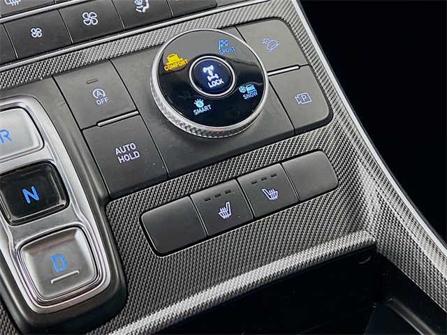 Vehicle image 20 of 36