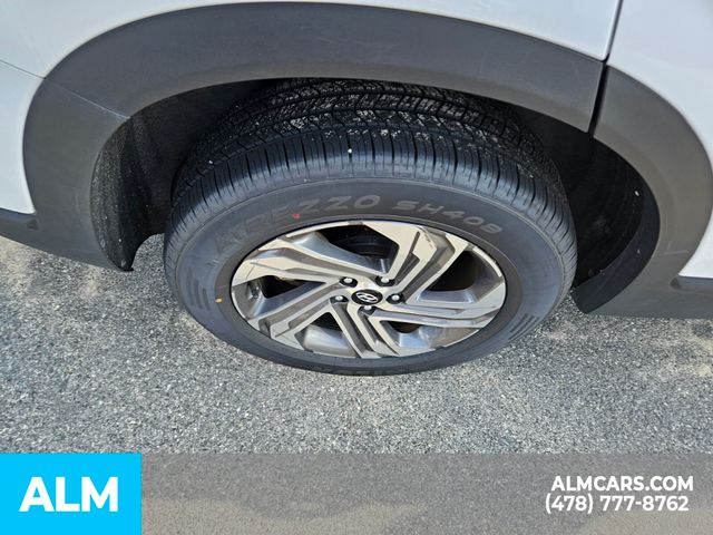 Vehicle image 8 of 25