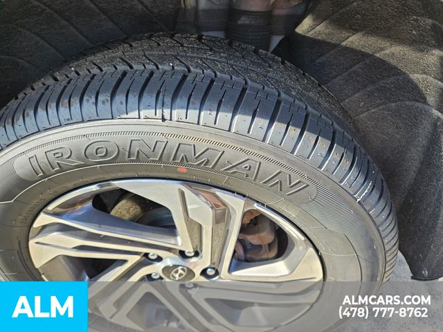 Vehicle image 10 of 25