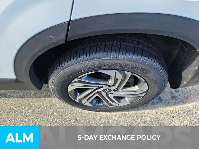 Vehicle image 7 of 25