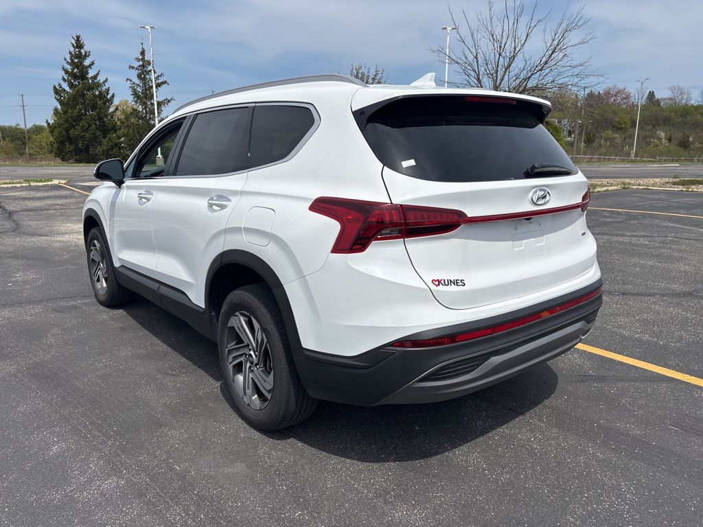 Vehicle image 5 of 19