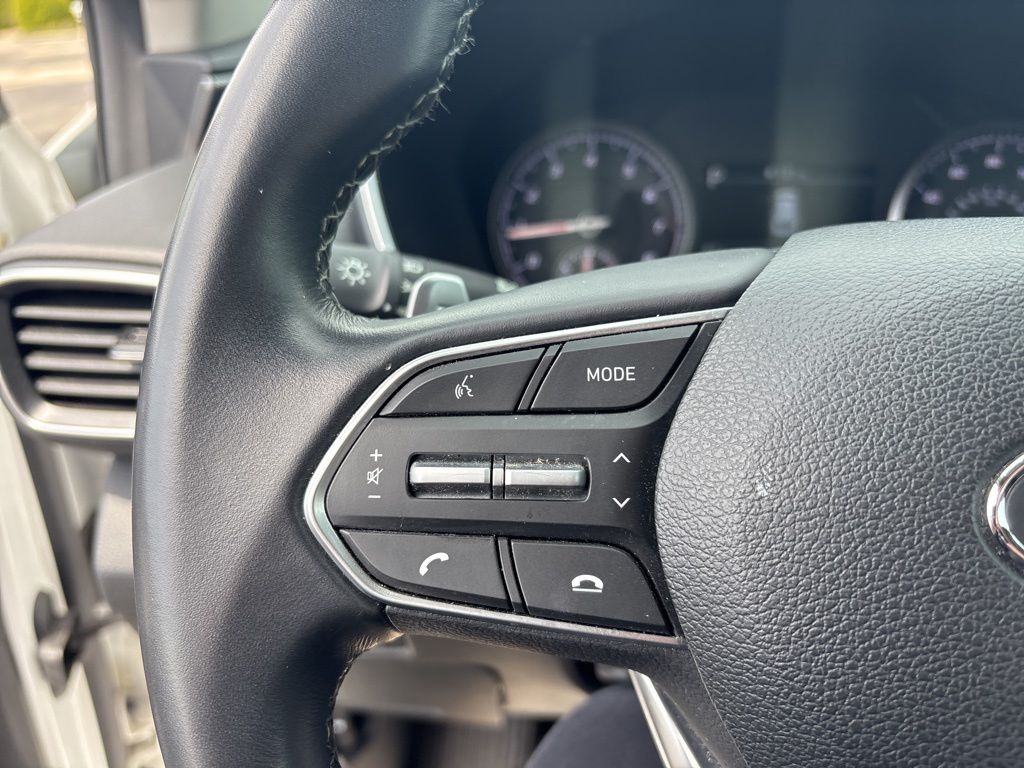 Vehicle image 14 of 19
