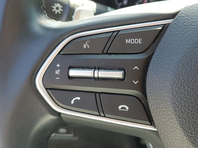 Vehicle image 28 of 33