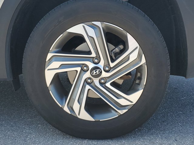 Vehicle image 11 of 33