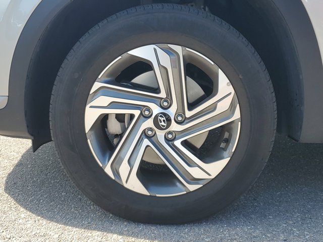 Vehicle image 10 of 33