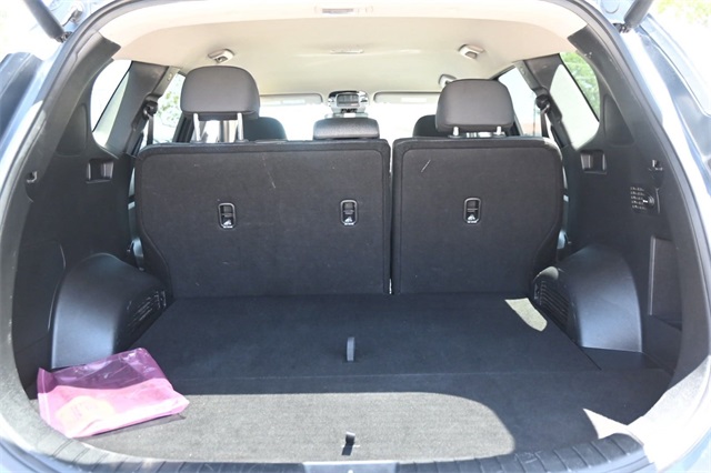 Vehicle image 8 of 29