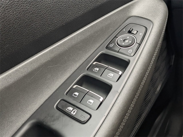 Vehicle image 24 of 29