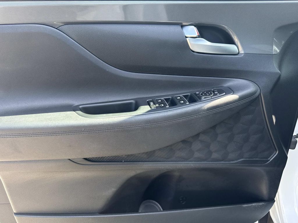 2023 Hyundai Santa Fe SEL Image 23 of 34