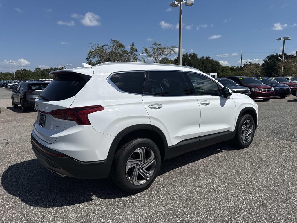 2023 Hyundai Santa Fe SEL Image 5 of 34