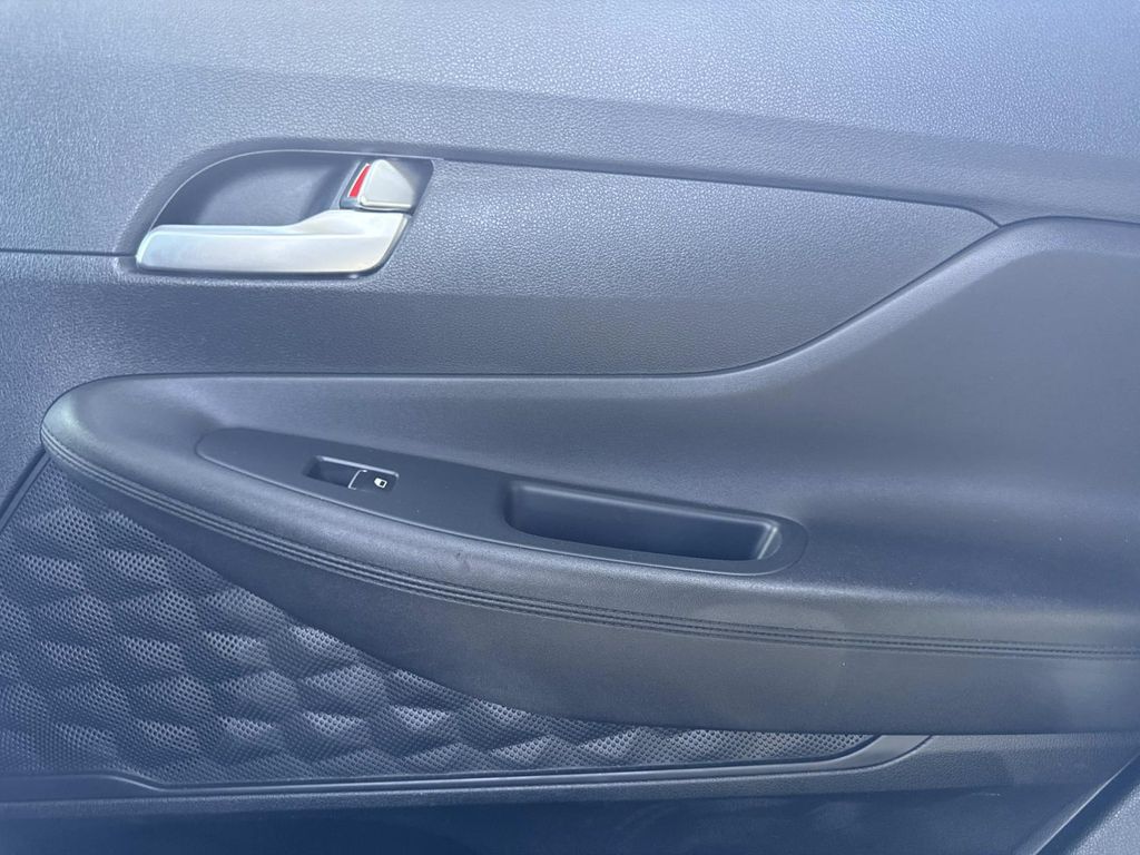2023 Hyundai Santa Fe SEL Image 26 of 34