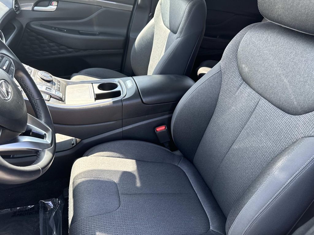 2023 Hyundai Santa Fe SEL Image 12 of 34