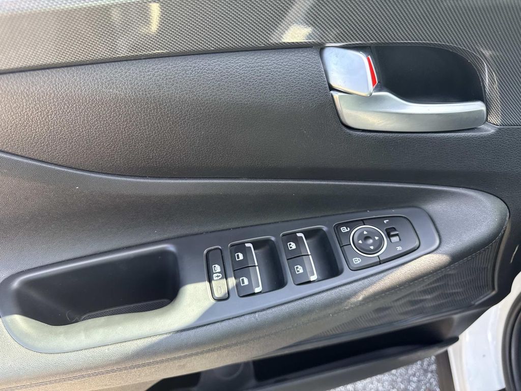 2023 Hyundai Santa Fe SEL Image 25 of 34