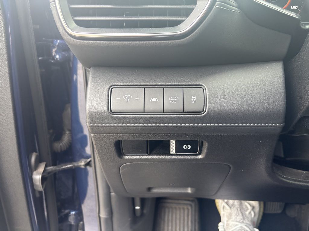 Vehicle image 20 of 21