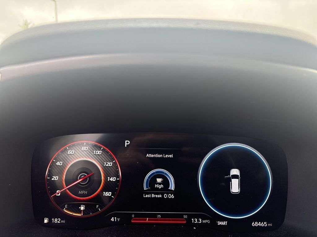 Vehicle image 16 of 21