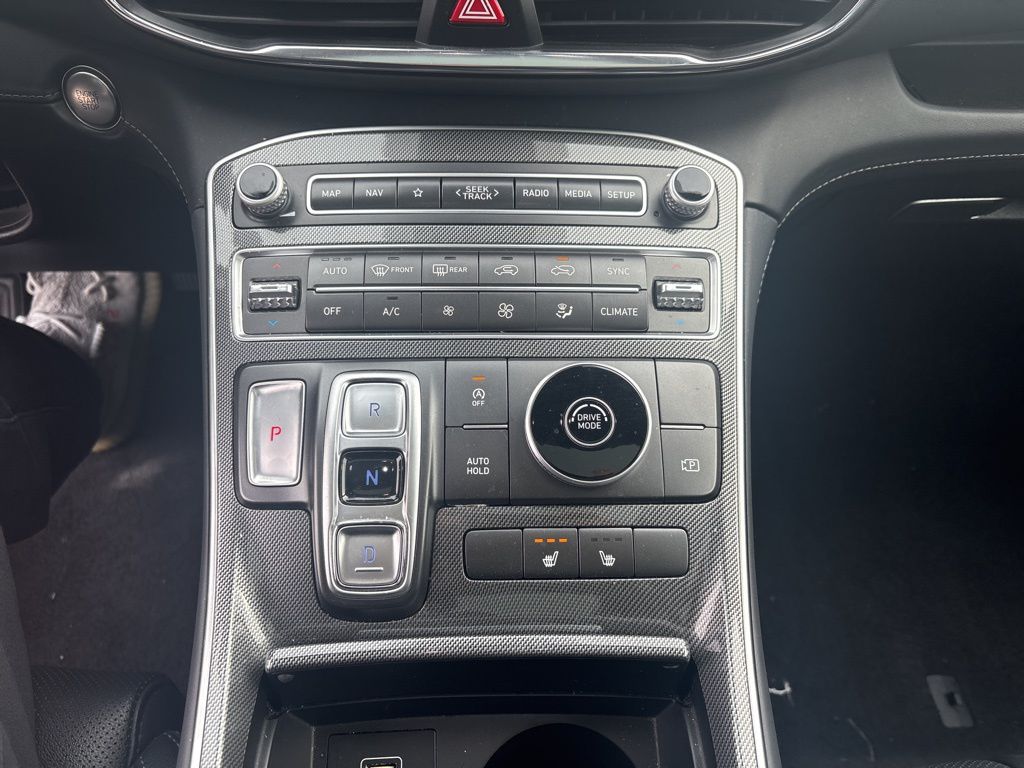 Vehicle image 19 of 21