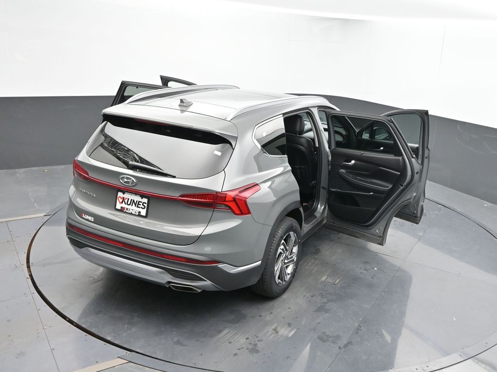 Vehicle image 19 of 52