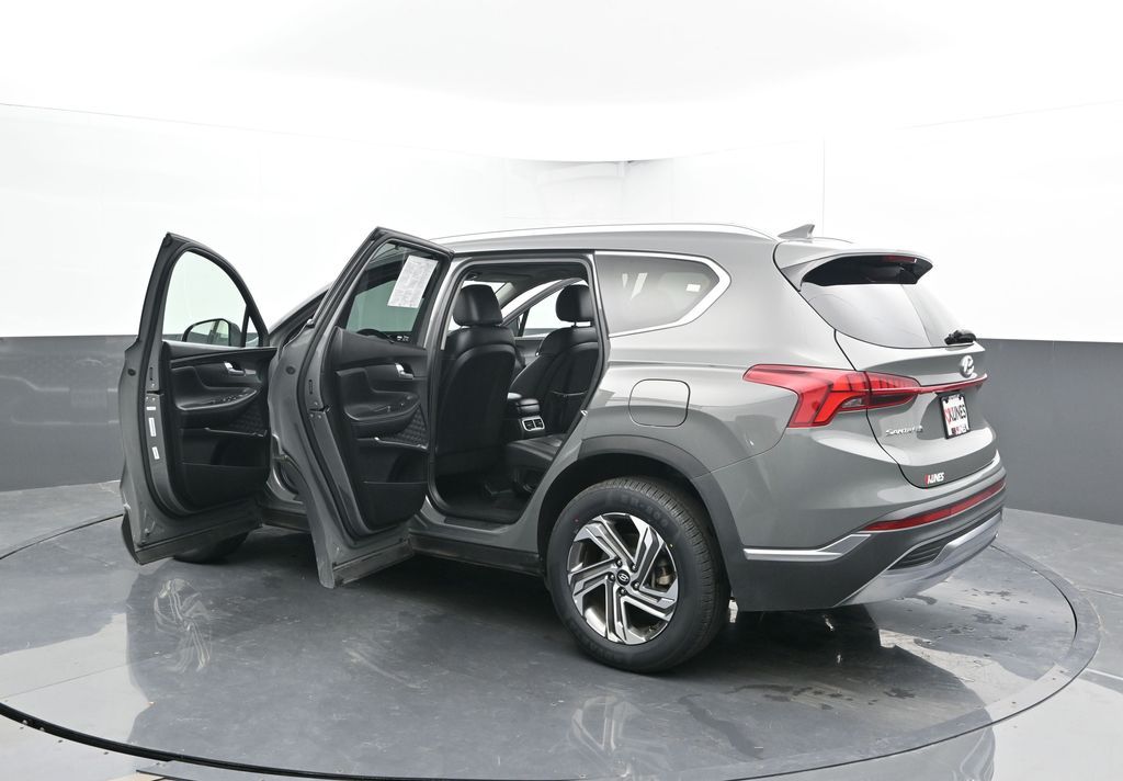 Vehicle image 31 of 52