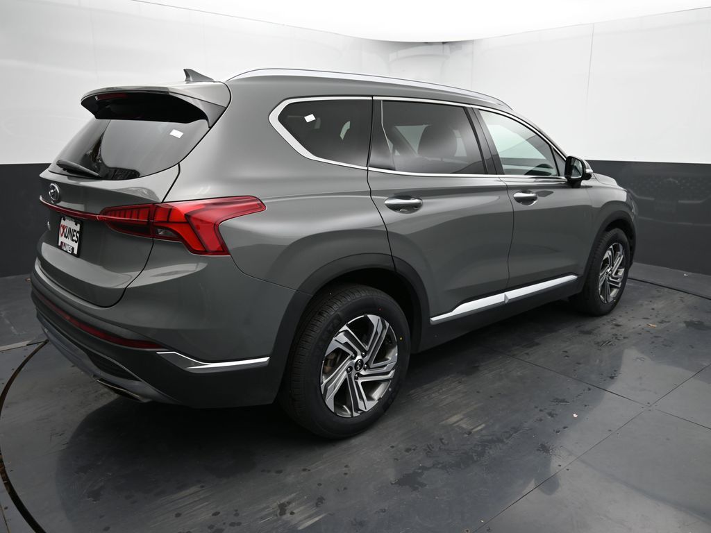 Vehicle image 18 of 52