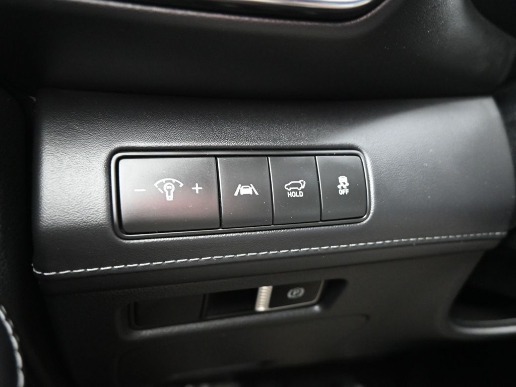Vehicle image 39 of 52