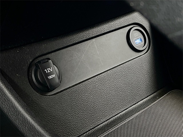 Vehicle image 36 of 44