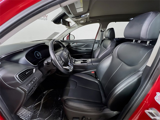 Vehicle image 10 of 44