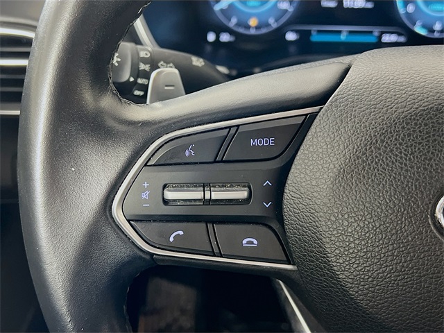Vehicle image 13 of 44