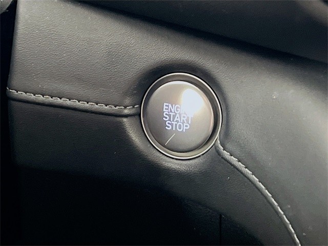 Vehicle image 16 of 44