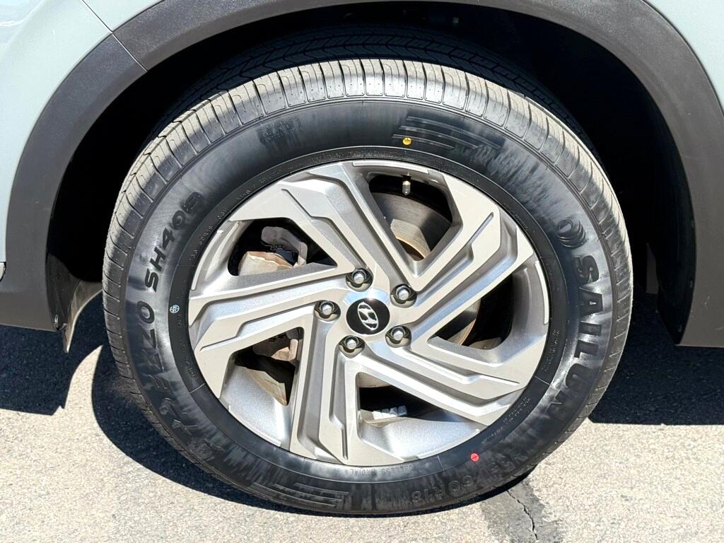 Vehicle image 12 of 48