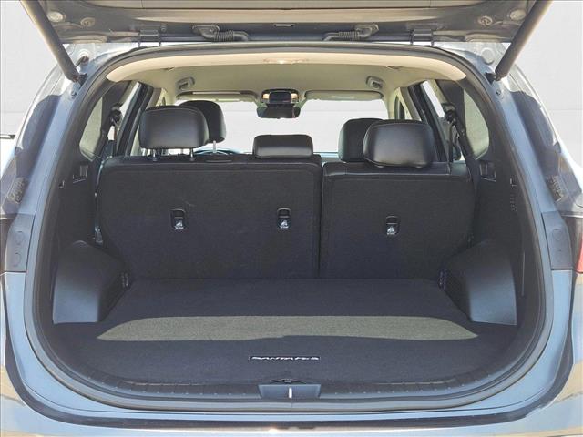 Vehicle image 10 of 23