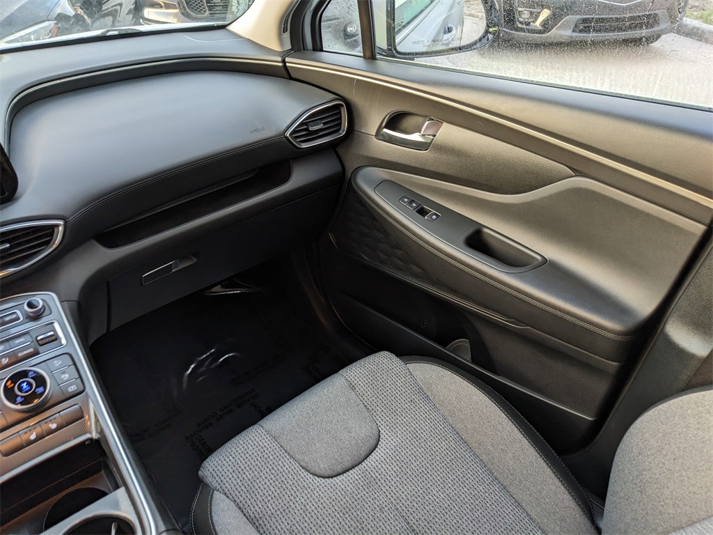Vehicle image 19 of 39