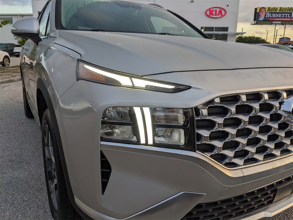 Vehicle image 10 of 39