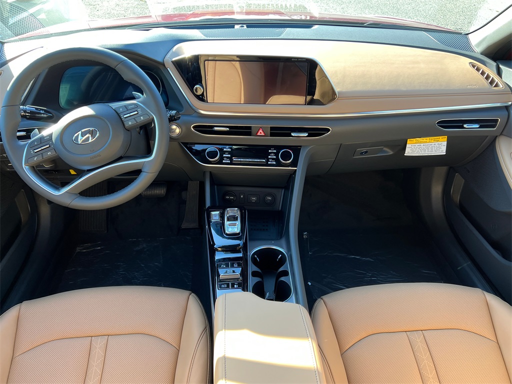 Vehicle image 9 of 22