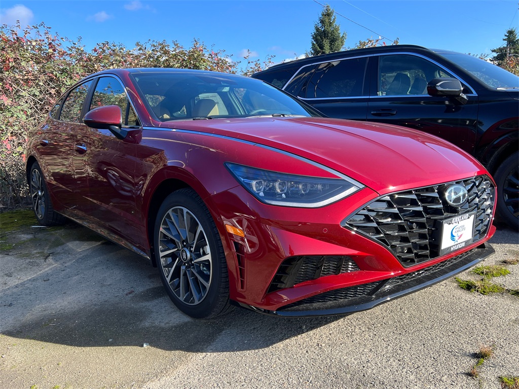 Vehicle image 2 of 22