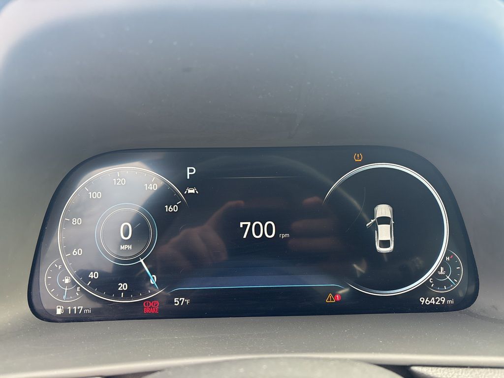 Vehicle image 11 of 19
