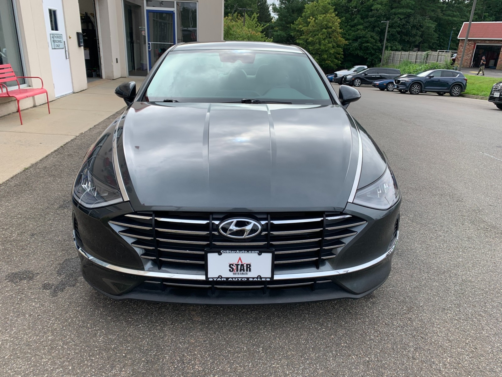 2023 Hyundai Sonata SE Image 2 of 35