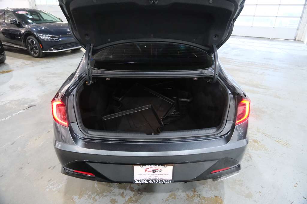 2023 Hyundai Sonata SEL Image 12 of 30