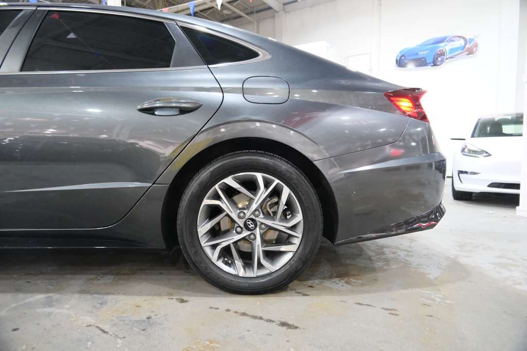 2023 Hyundai Sonata SEL Image 11 of 30