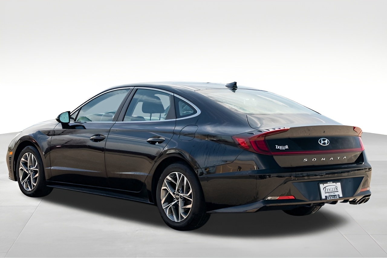 Vehicle image 42 of 43