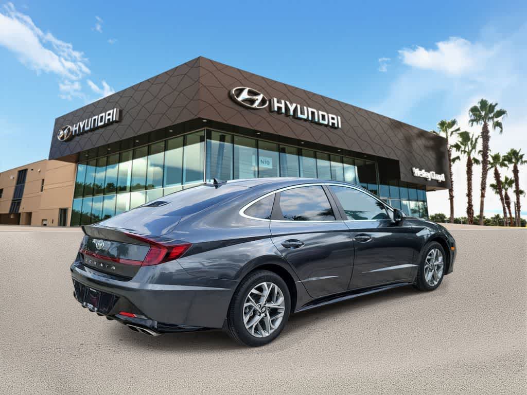 2023 Hyundai Sonata SEL Image 3 of 30